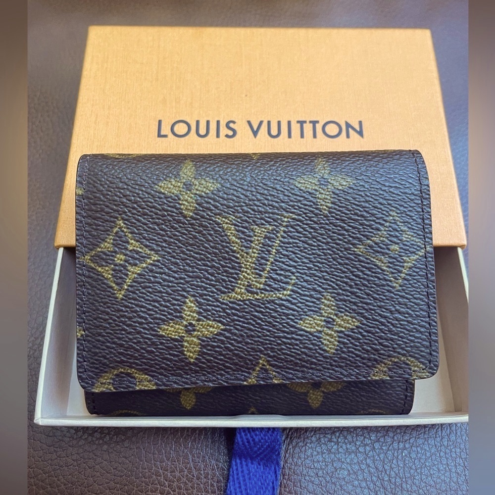Louis Vuitton card holder and box